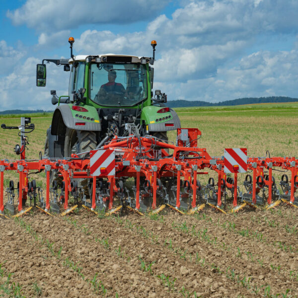 KUHN ROWLINER 620 (1) SQUARE